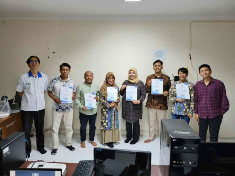 Perkuat Kualitas Akademik, Seluruh Dosen Informatika UNISMA Raih Sertifikasi Kompetensi BNSP Bidang Data Analyst